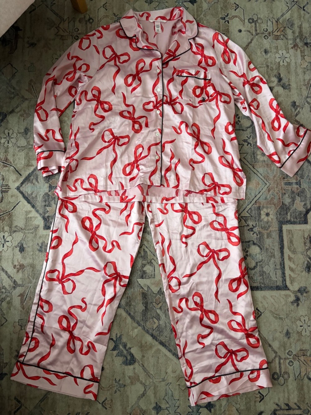 Victoria's Secret Pink Pajama Set with Red Bow Print